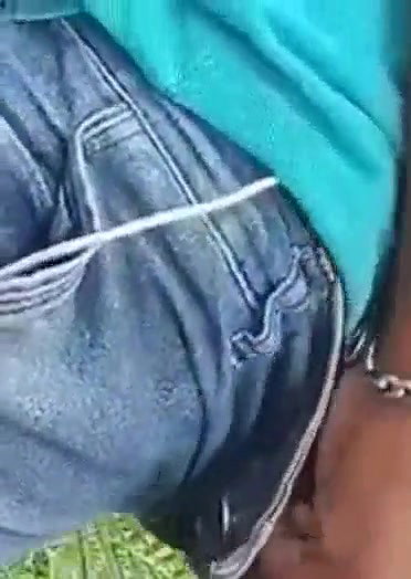 khet mein bhabhi ne lund chusa