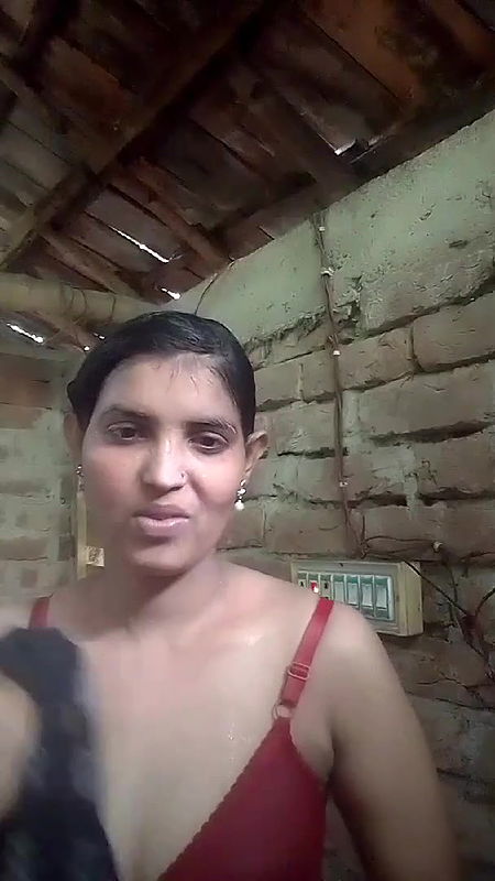 Married Bhabi Showing Giving Blowjob 1