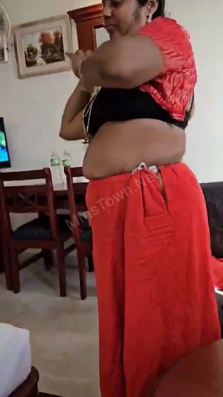 Tamil Aunty Changing Clothes Nude Captured In Hotel Clear Talking 1