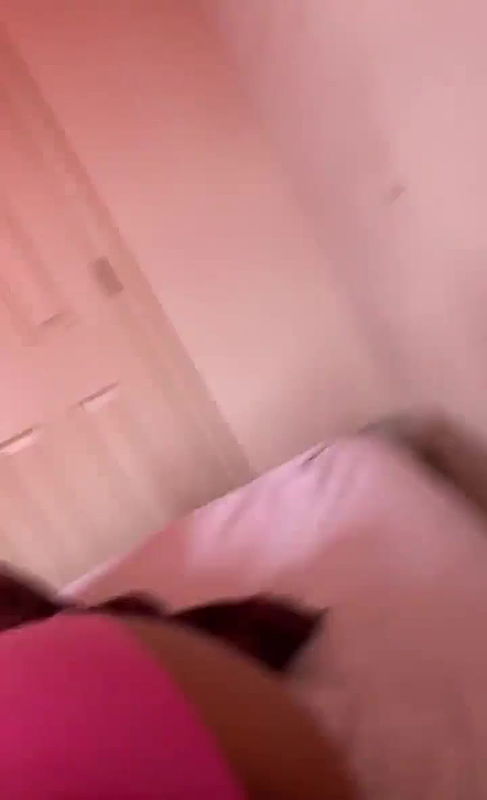 hot gf blowing bf during tv show