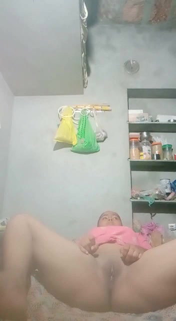 let ke bhabhi ne chut dikhayi