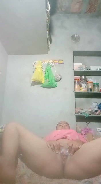 let ke bhabhi ne chut dikhayi