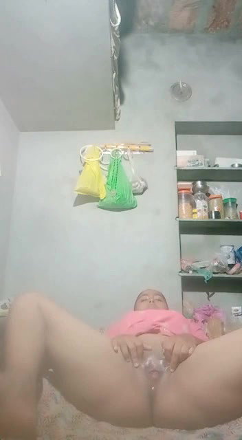 let ke bhabhi ne chut dikhayi