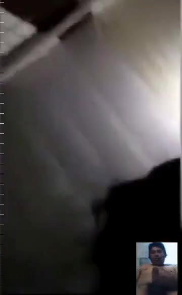 girll showing boob on vc to bf