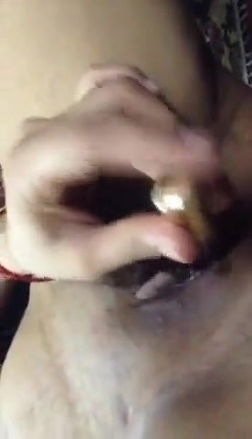 girl showing pussy and pussy fucking with lipstick