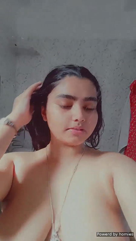 Chubby Girl Bathing