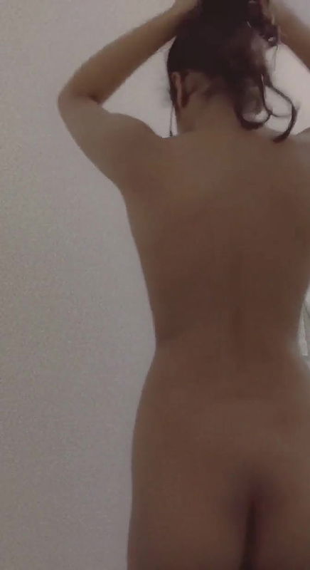 Young Girl Full Nude And Enjoying 3