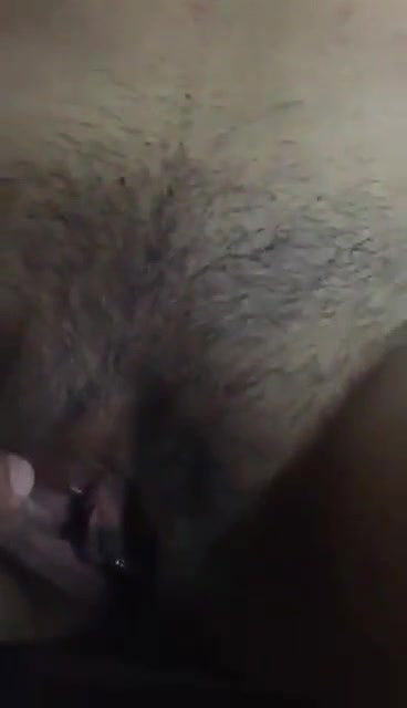 guy rubbing pussy of aunty
