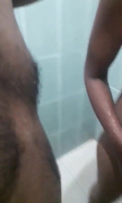Srilankan bathroom sex video