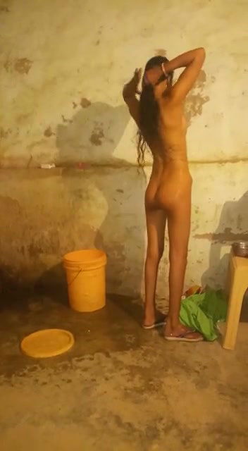 Dehati girl bathing