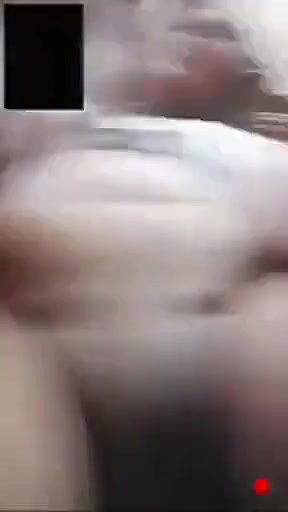 Chubby Bengali fingering pussy MMS video