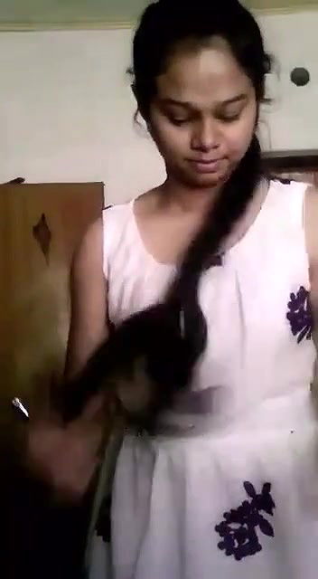 Cute Tamil college girl nude show video MMS
