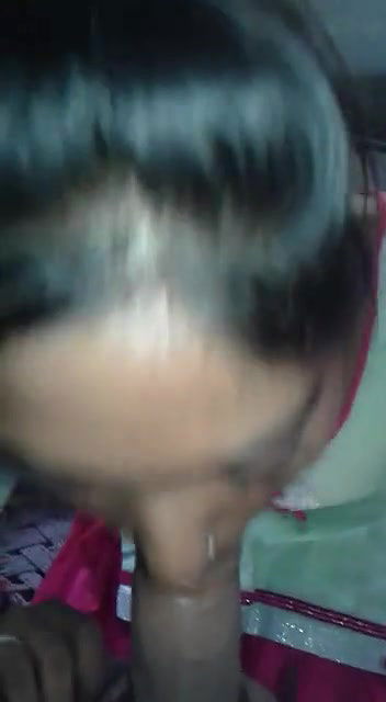 Desi girl blowjob to her lover at his farmhouse