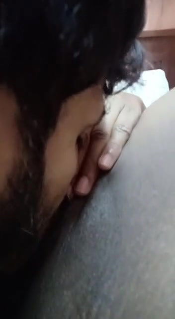 Indian GF pussy licking by her lover MMS video