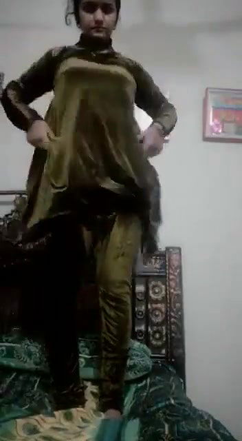 hijabi girl showing pussy and boob