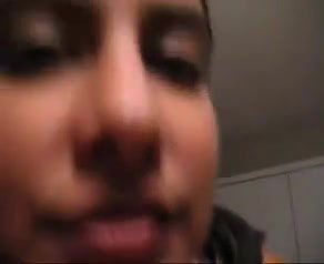 desi girl sucking dick after showing ass