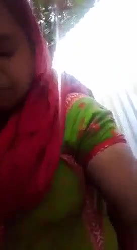 outdoor nude show by desi mature girl