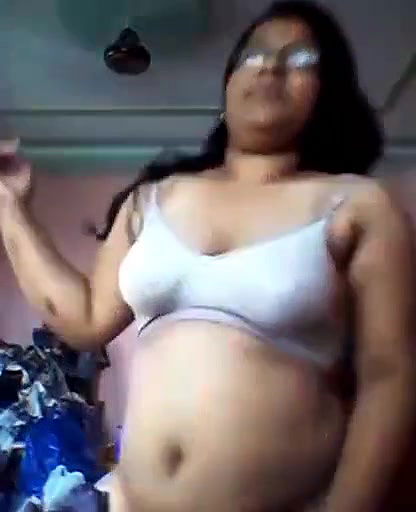 saree kholke bhabhi nangi hui