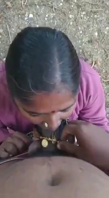 Tamil Aunty Viral Video with tamil hot talks