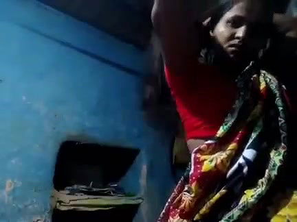 saree bhabhi pussy fucking with banana