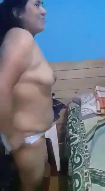 lodge mein bhabhi ke sath masti