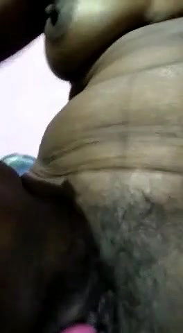 dusky slim girl pussy fucking with tooth brush