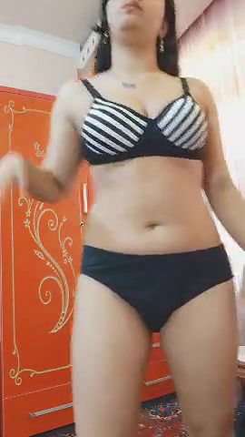 hot desi chubby girl nude show