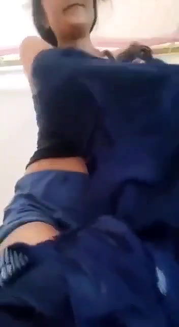 hot slim desi girl pussy show and boob pressing