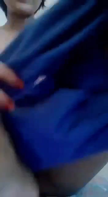 hot slim desi girl pussy show and boob pressing