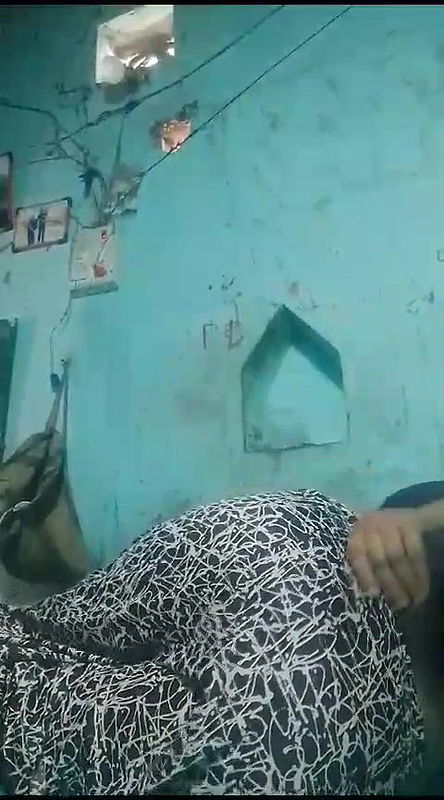 girl making nude video