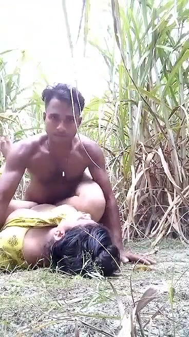 ganne ke field mein padosi ko choda