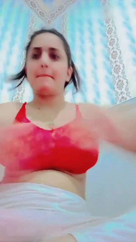 Bebe Changing clothes