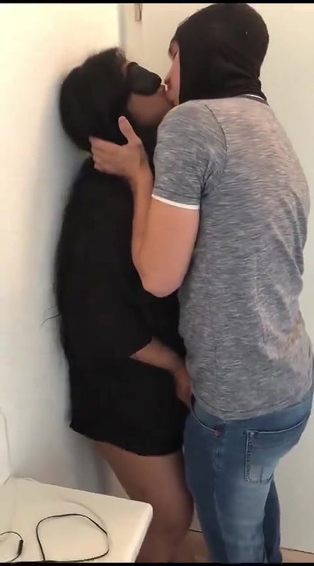 Mask Girl smooching with Thief