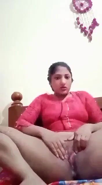 Horny Bhabhi riding baigan