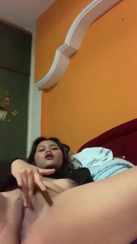 Horny Gf fingering pt2