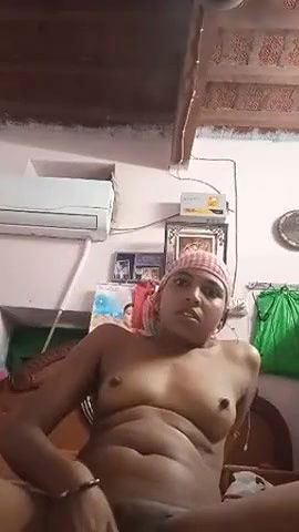 Indian Bhabhi fingering