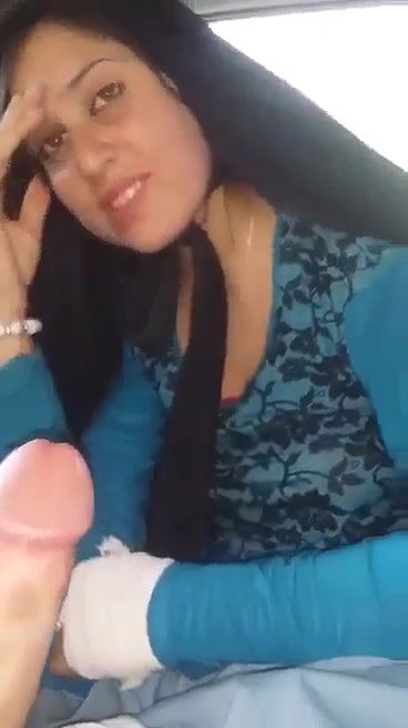 Beautiful Pathani Gf Bj And Showing Boob And Pussy Inside Car