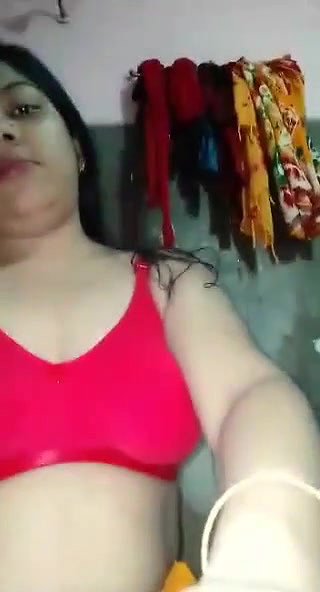 desi ladki ne nangi video banayi