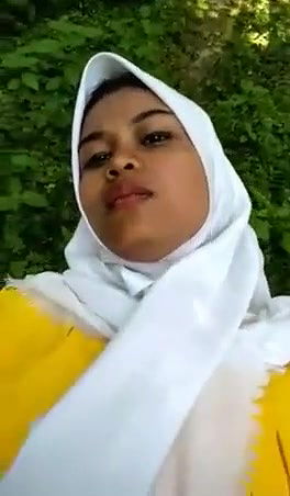 Muslim girl outdoor sex MMS video scandal