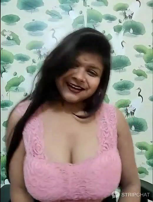 Stripchat Attractive Queen