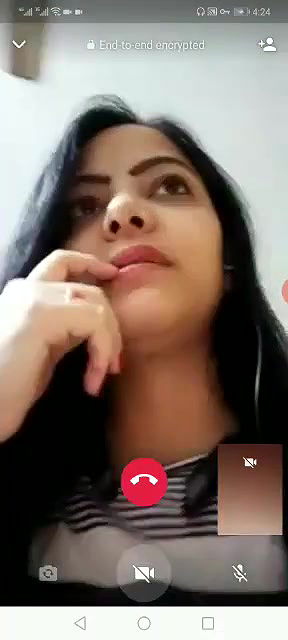 Hot bhabhi showing her Boobs on video call with her boyfriend
