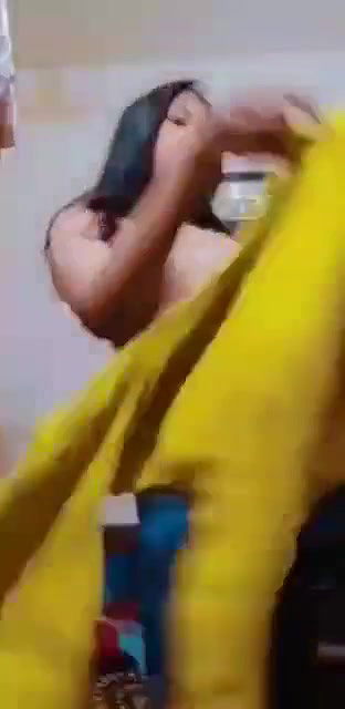 Cute desi girlfriend nude selfie showing her sexy nude body P2