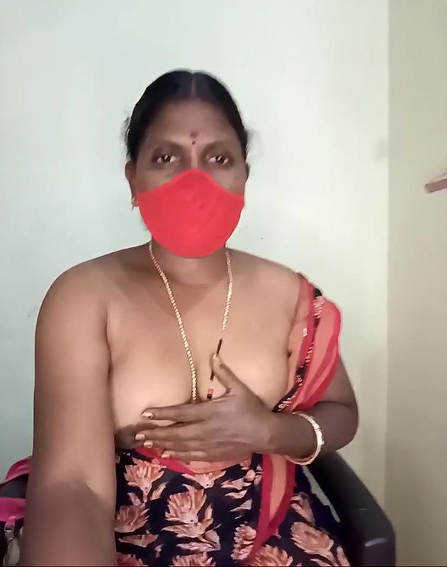Telugu Aunty beautiful boobs show