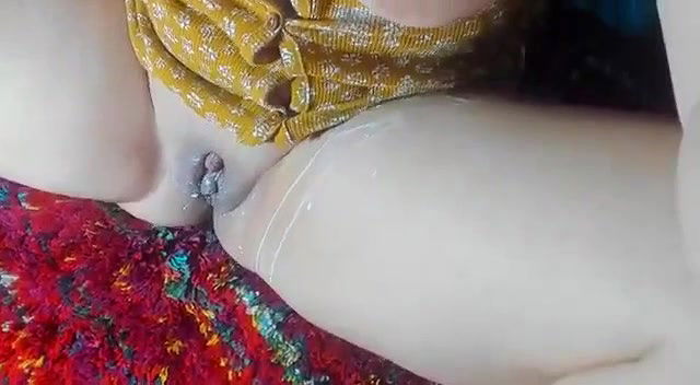 Tanker drinking her own cum