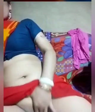 Assame Boudi Pussy Fingering