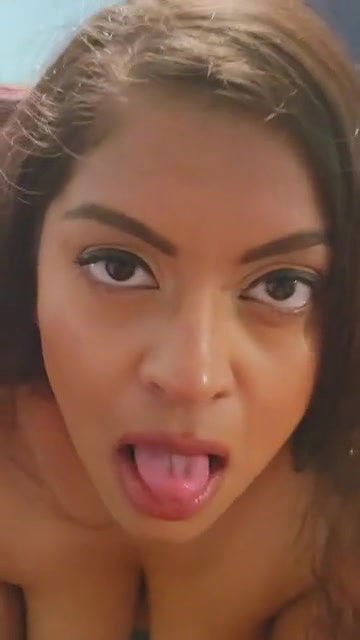 Mom is extreemly Horny 1