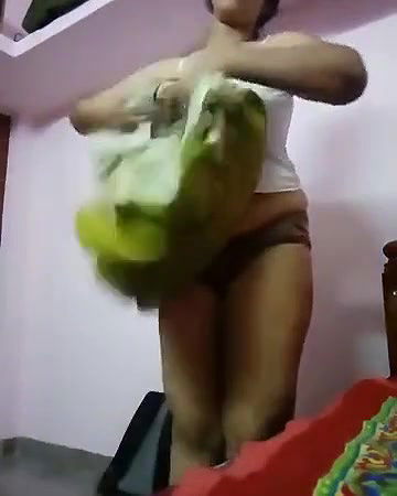 Tamil nude beauty dress change MMS video