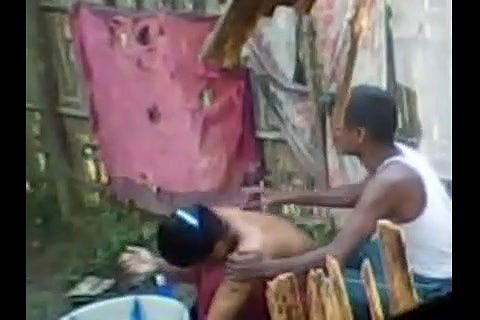 topless bahbhi bath outdoor