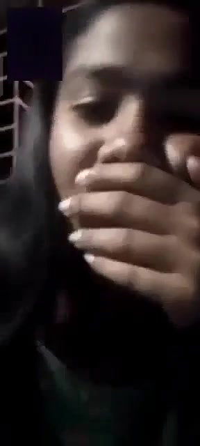 desi young girl showing boob on vc