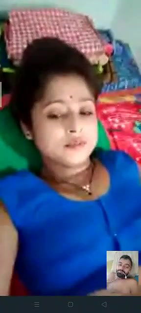 hot bhabhi showing her asset on vc to devar